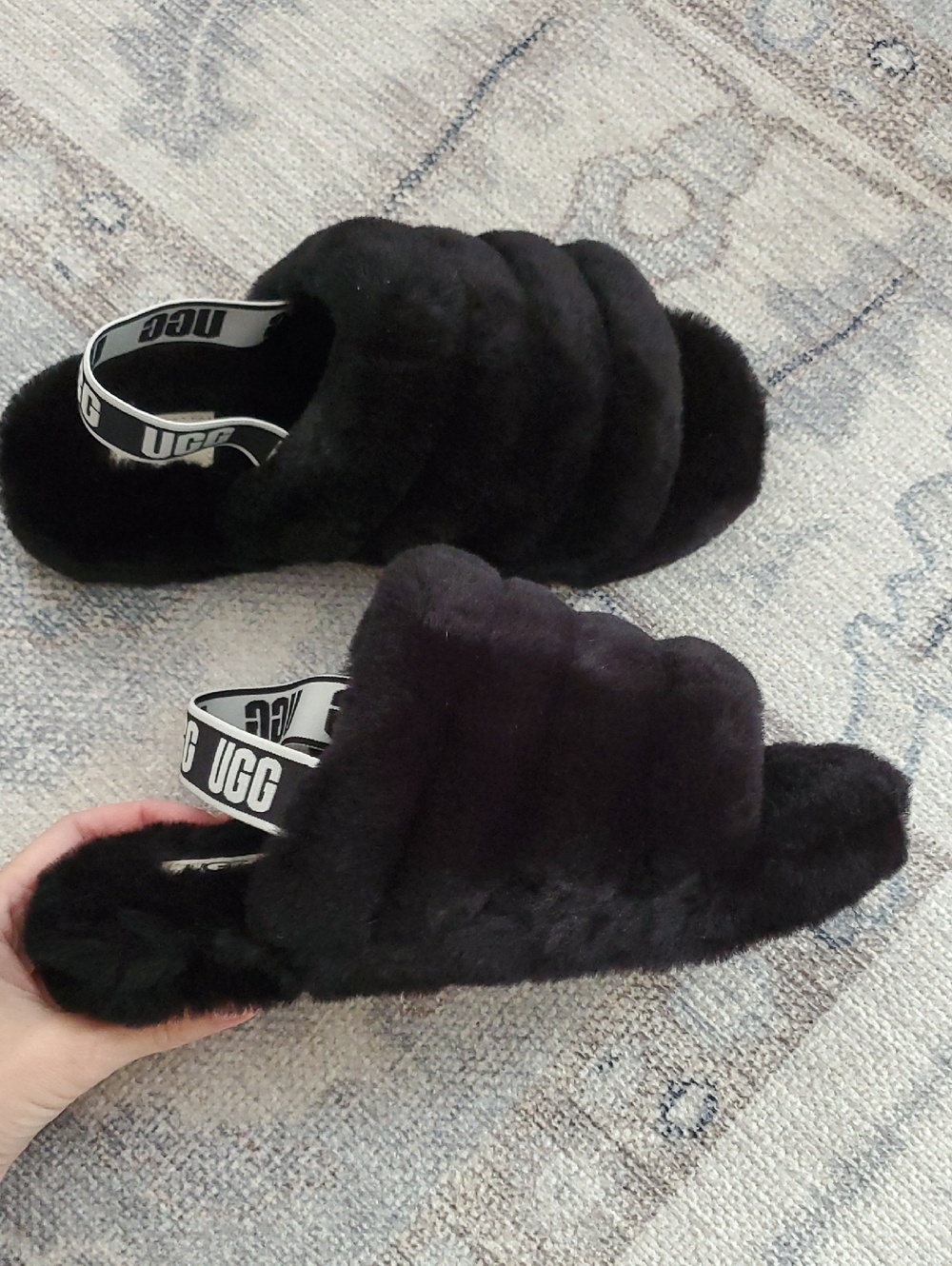 NWOT Ugg Fluff Yeah Slide Slippers Sandals Black Sz5